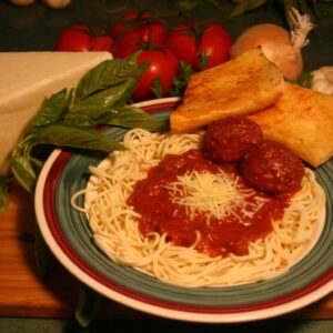 SPAGHETTI OR PENNE W/ MEATBALLS